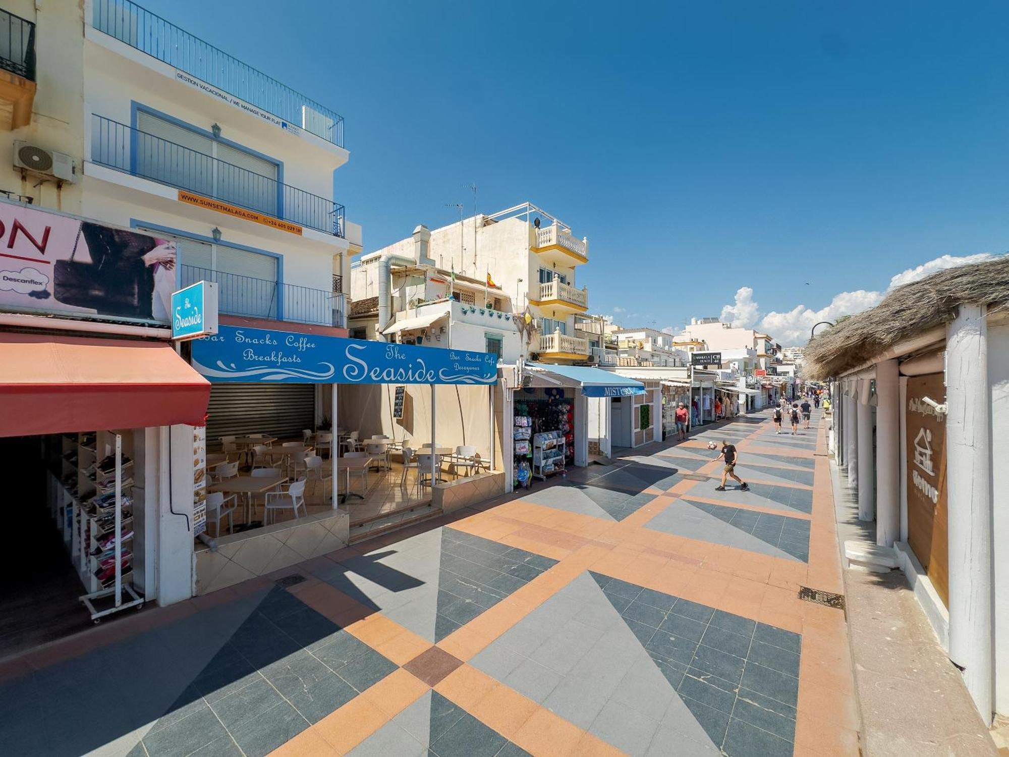 Sunset Malaga - Carihuela Beach & Sun Торремолінос Екстер'єр фото